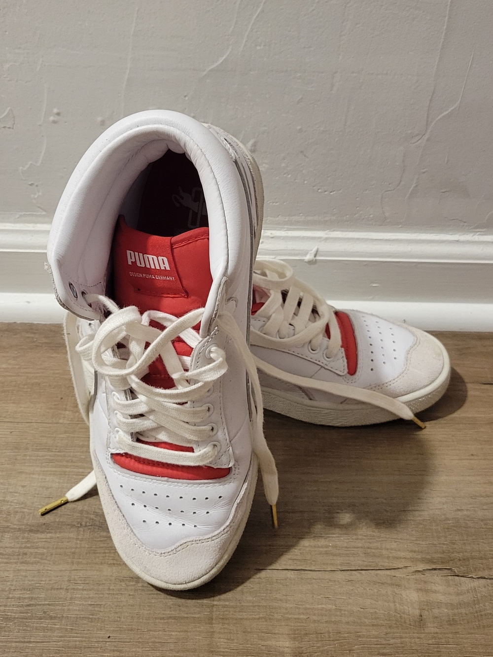 Puma Men's White and Red High-Top Sneakers